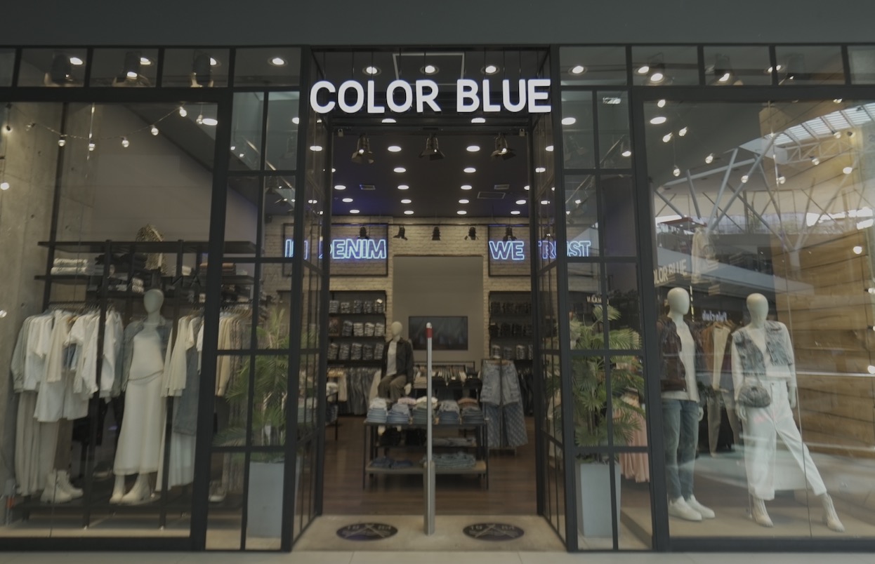 tienda de ropa color blue en envigado