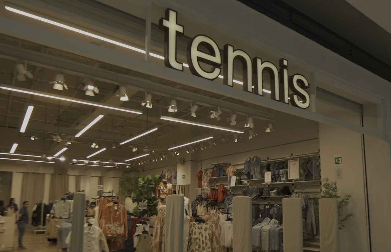 tienda de ropa tennis en envigado